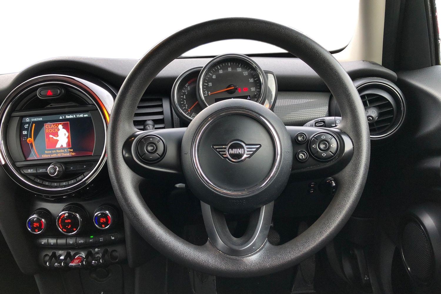 Used MINI Hatch 2019 for sale - 77601710: Photo 5