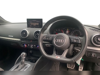 Used Audi A3 2018 for sale - 75690347: Photo