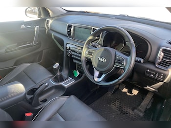 Used Kia Sportage 2017 for sale - 76385535: Photo