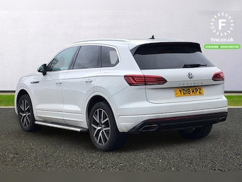 Used Volkswagen Touareg 2018 for sale - 77989667: Photo