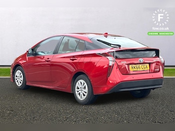 Used Toyota Prius 2016 for sale - 76164728: Photo 2