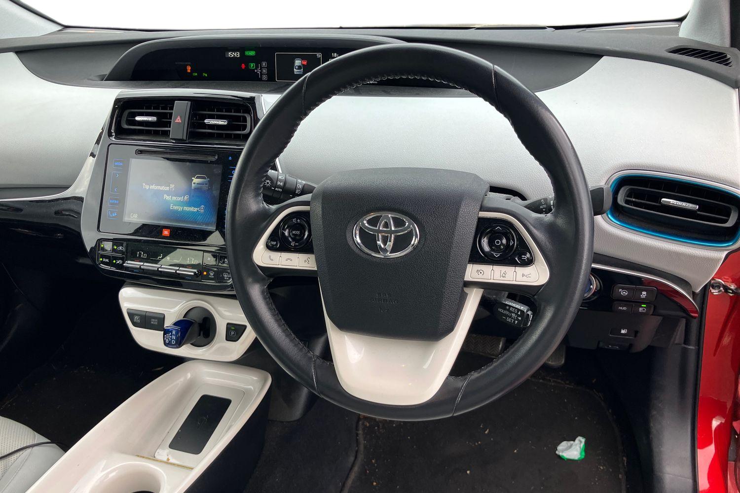 Used Toyota Prius 2016 for sale - 76164728: Photo 3