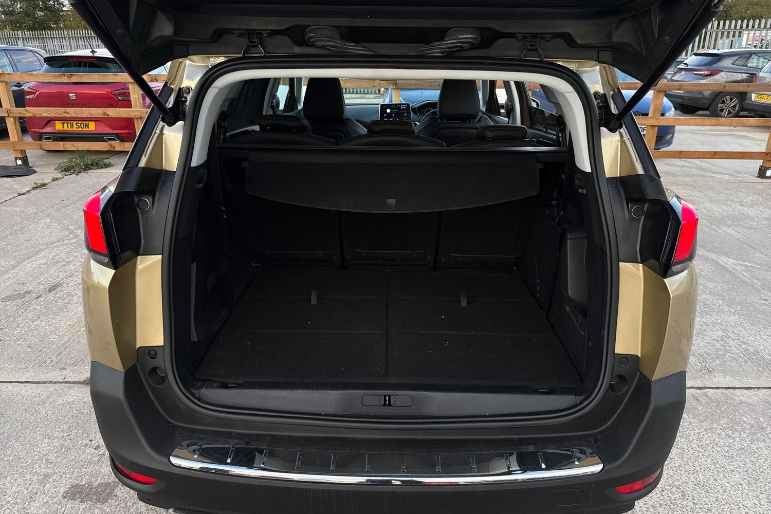 Used Peugeot 5008 2018 for sale - 76476146: Photo 15