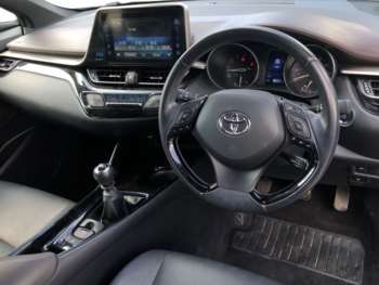 Used Toyota C-HR 2019 for sale - 74710857: Photo