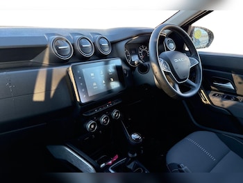 Used Dacia Duster 2023 for sale - 77407579: Photo