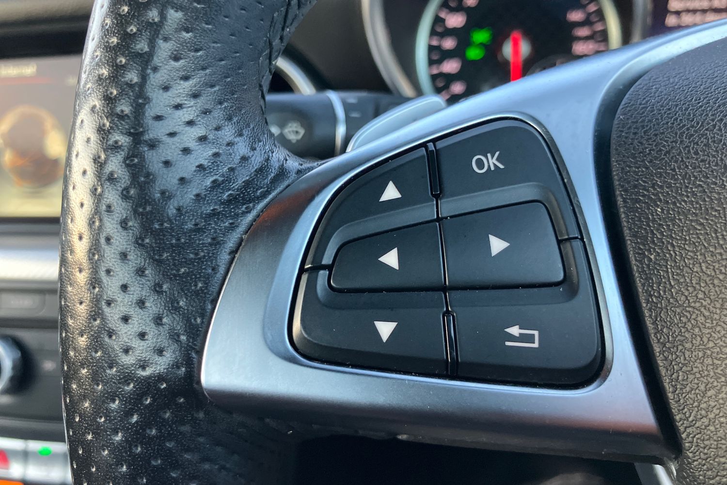 Used Mercedes-Benz SLC 2018 for sale - 76006921: Photo 16