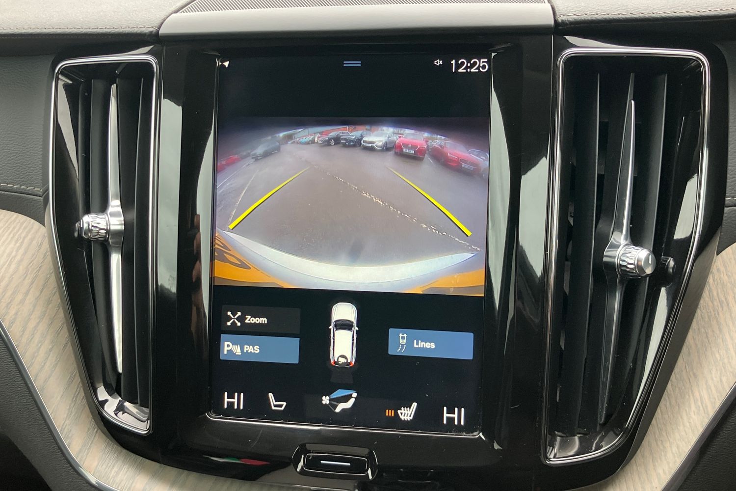 Used Volvo XC60 2018 for sale - 77341021: Photo 12