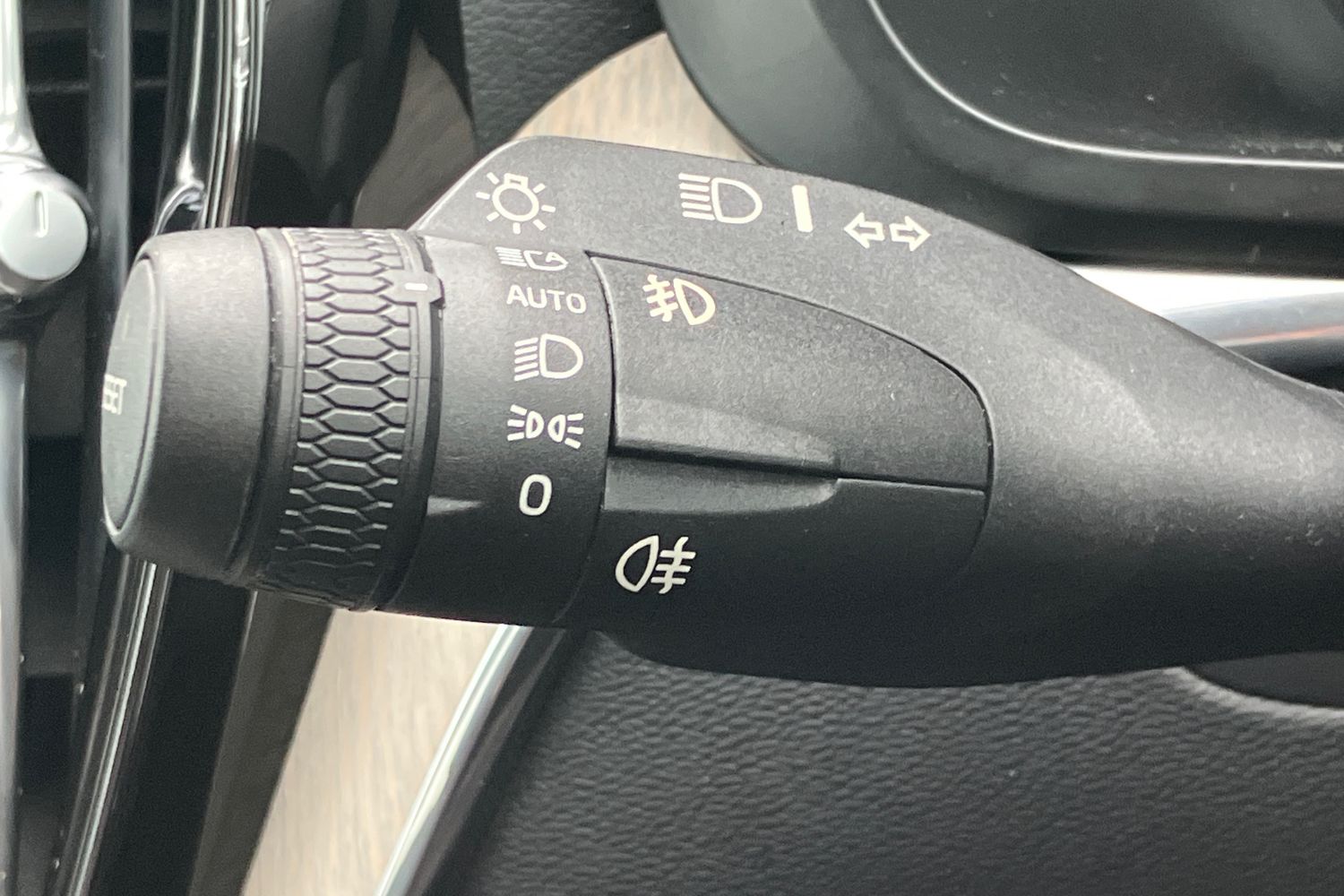 Used Volvo XC60 2018 for sale - 77341021: Photo 19