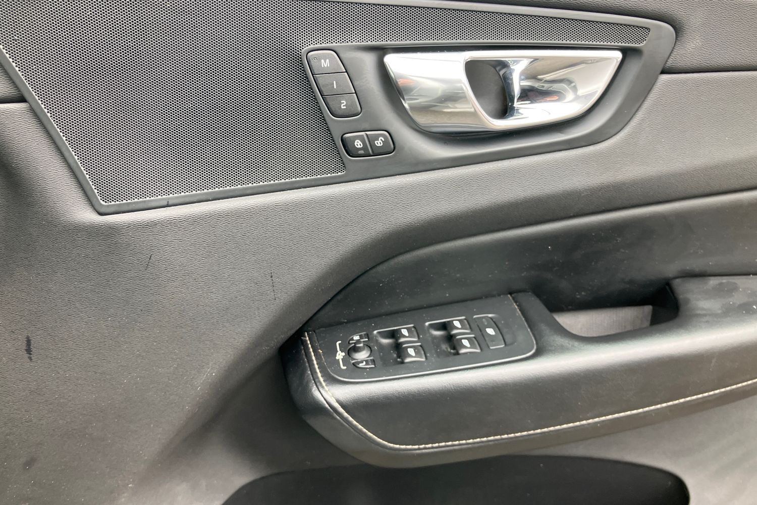 Used Volvo XC60 2018 for sale - 77341021: Photo 23