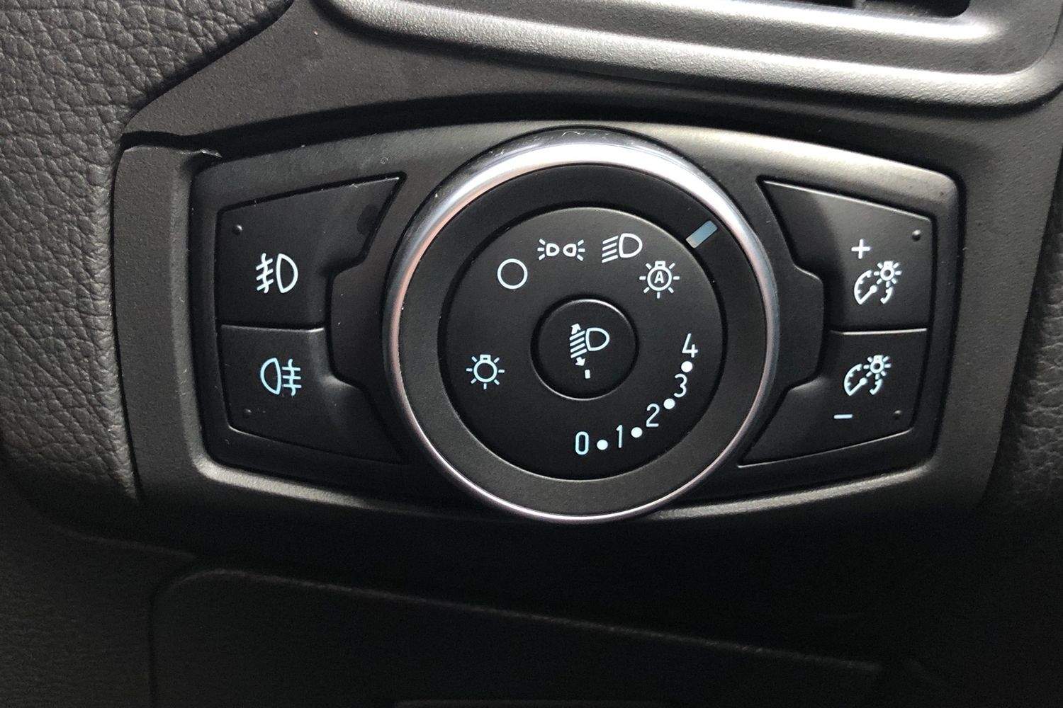 Used Ford Focus 2018 for sale - 76783066: Photo 16