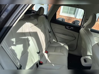 Used Volvo XC60 2019 for sale - 78024855: Photo