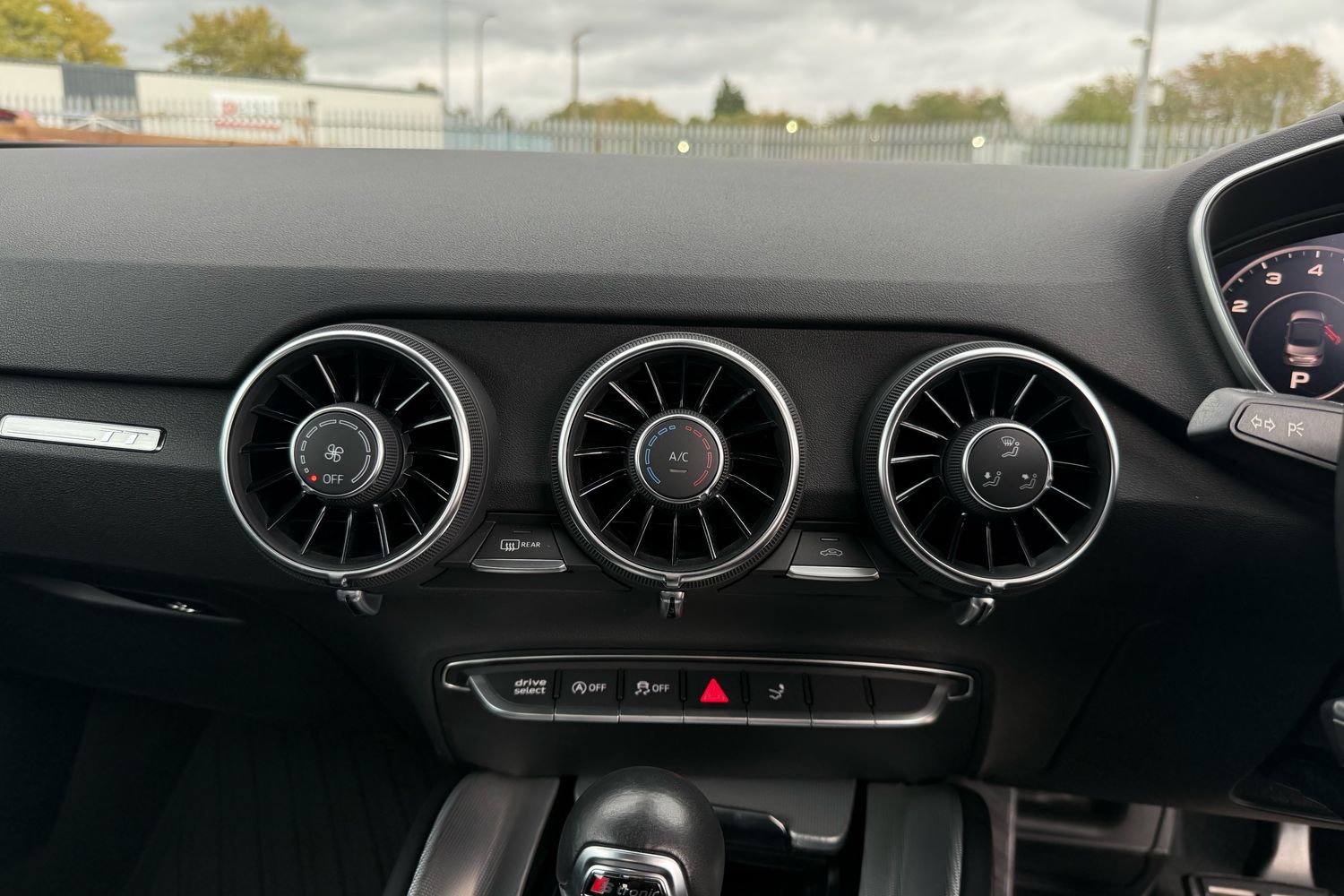 Used Audi TT 2021 for sale - 77327447: Photo 6