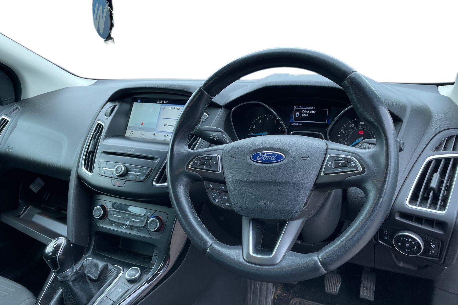 Used Ford Focus 2017 for sale - 77641942: Photo 3