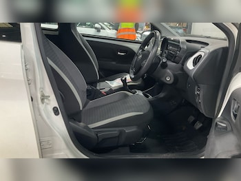 Used Toyota AYGO 2020 for sale - 76929292: Photo