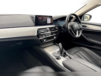 Used BMW 5 Series 2017 for sale - 77812499: Photo