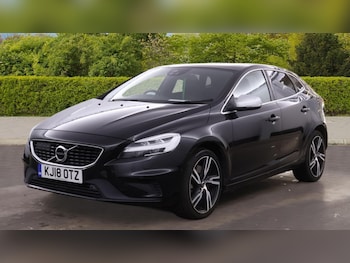 Used Volvo V40 2018 for sale - 78512665: Photo