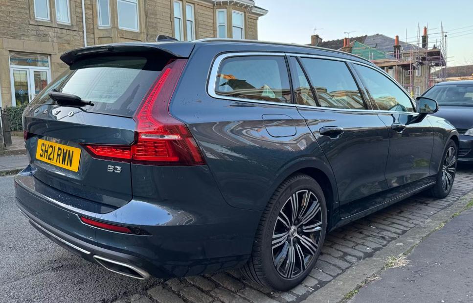 Used Volvo V60 2021 for sale - 77878919: Photo 2