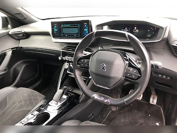 Used Peugeot 2008 2022 for sale - 76115180: Photo 3