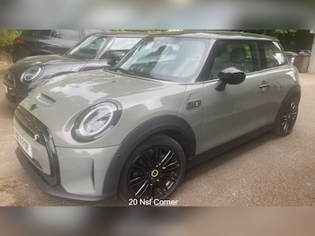 Used MINI Hatch 2021 for sale - 78769975: Photo