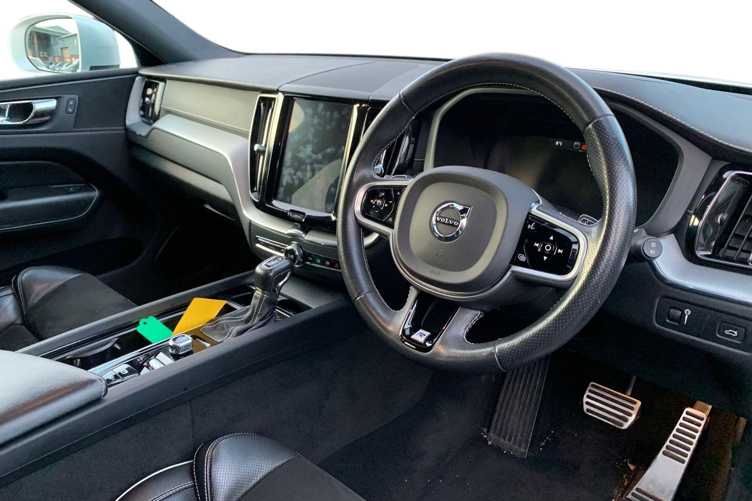 Used Volvo XC60 2017 for sale - 76782945: Photo 3