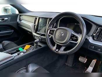 Used Volvo XC60 2017 for sale - 76782945: Photo