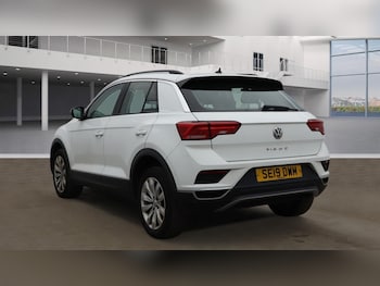 Used Volkswagen T-Roc 2019 for sale - 75898434: Photo