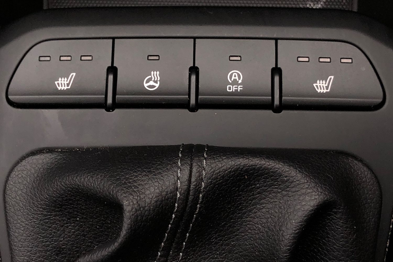 Used Kia Stonic 2018 for sale - 76617078: Photo 10