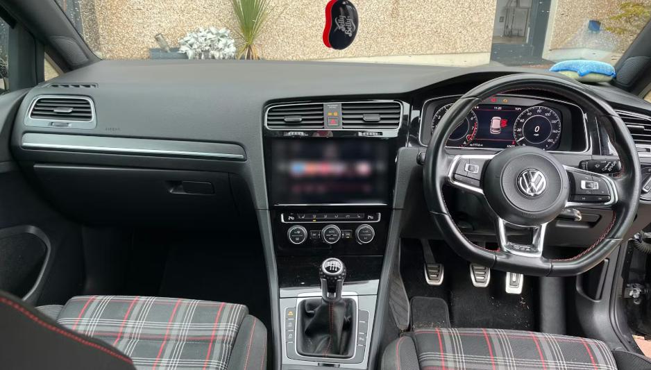 Used Volkswagen Golf 2018 for sale - 77686956: Photo 3