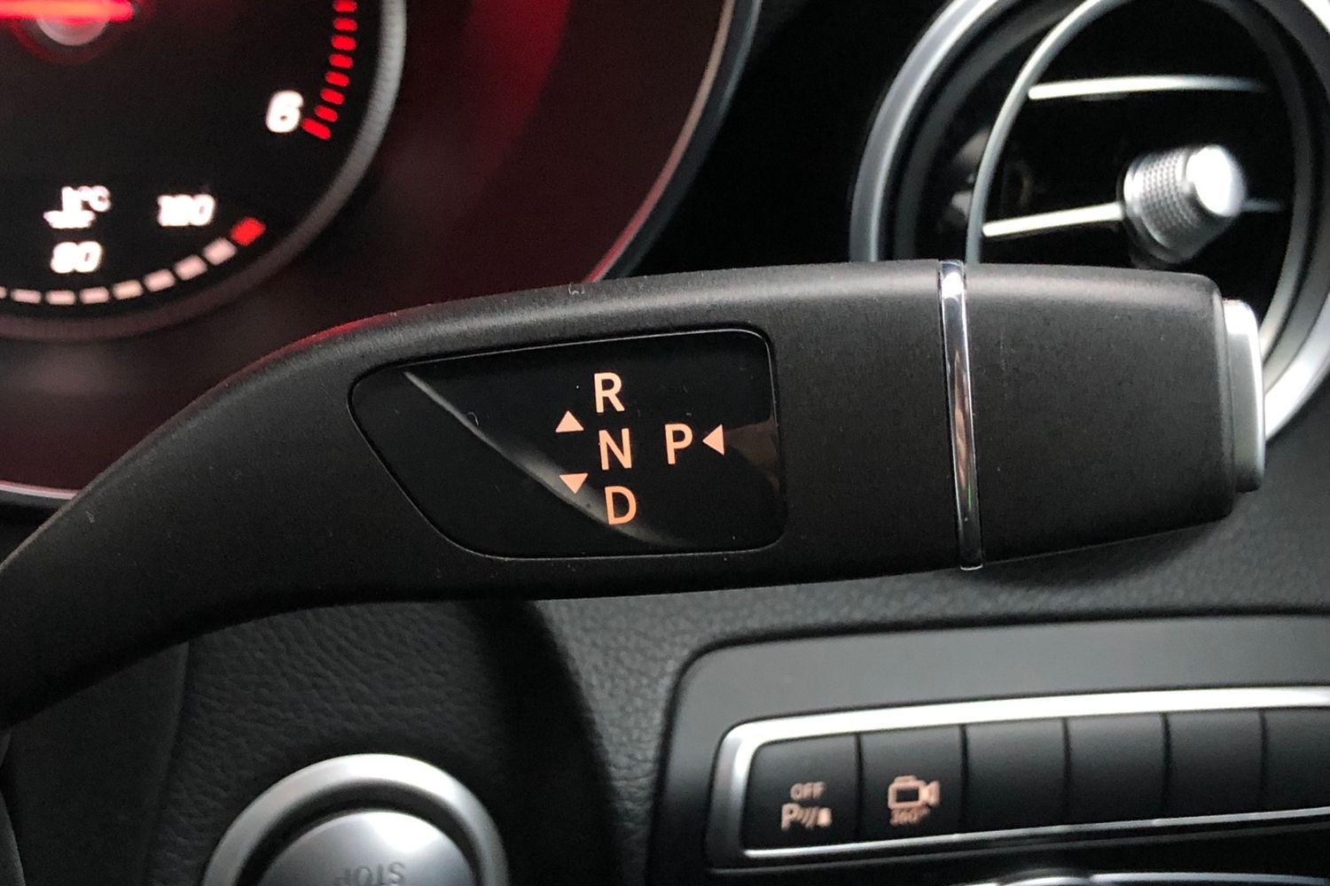 Used Mercedes-Benz GLC 2018 for sale - 76884169: Photo 6