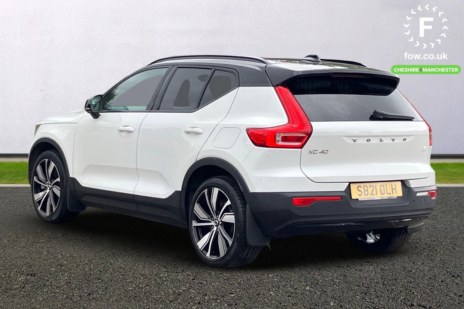 Used Volvo XC40 2021 for sale - 76115191: Photo 2