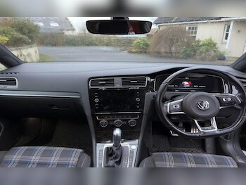 Used Volkswagen Golf 2018 for sale - 77444060: Photo