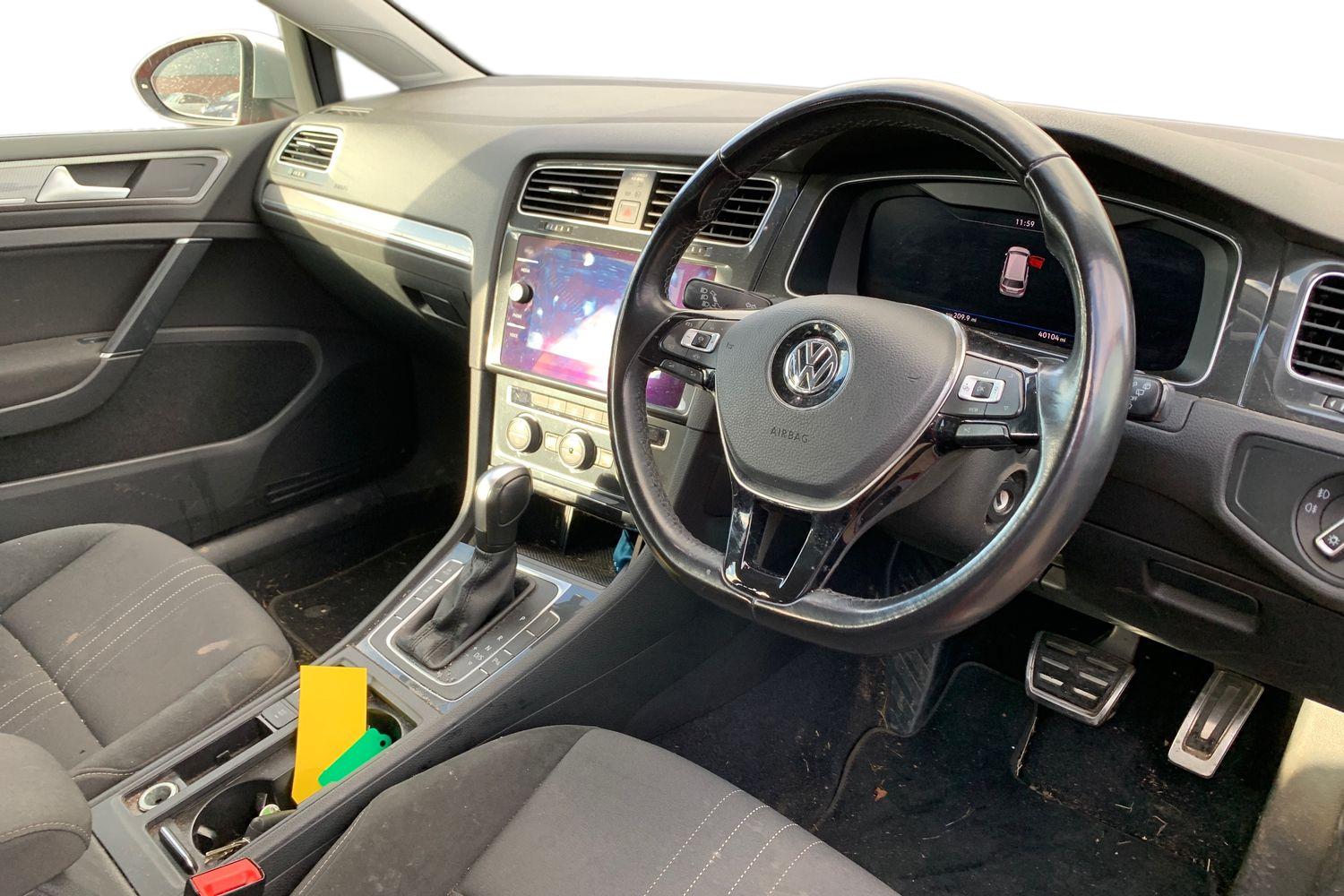 Used Volkswagen Golf 2020 for sale - 76588024: Photo 3