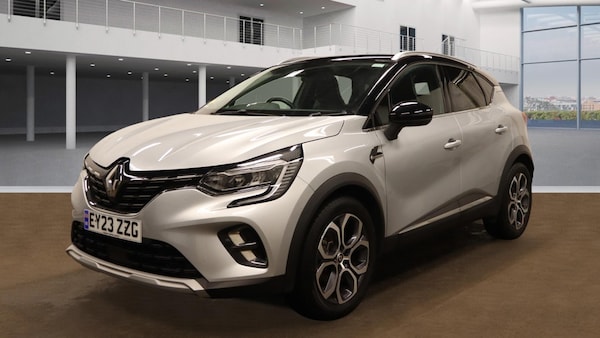 Used Renault Captur 2023 for sale - 76218568: Photo 2