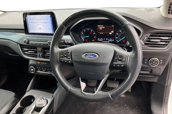 Used Ford Focus 2019 for sale - 76115150: Photo 3