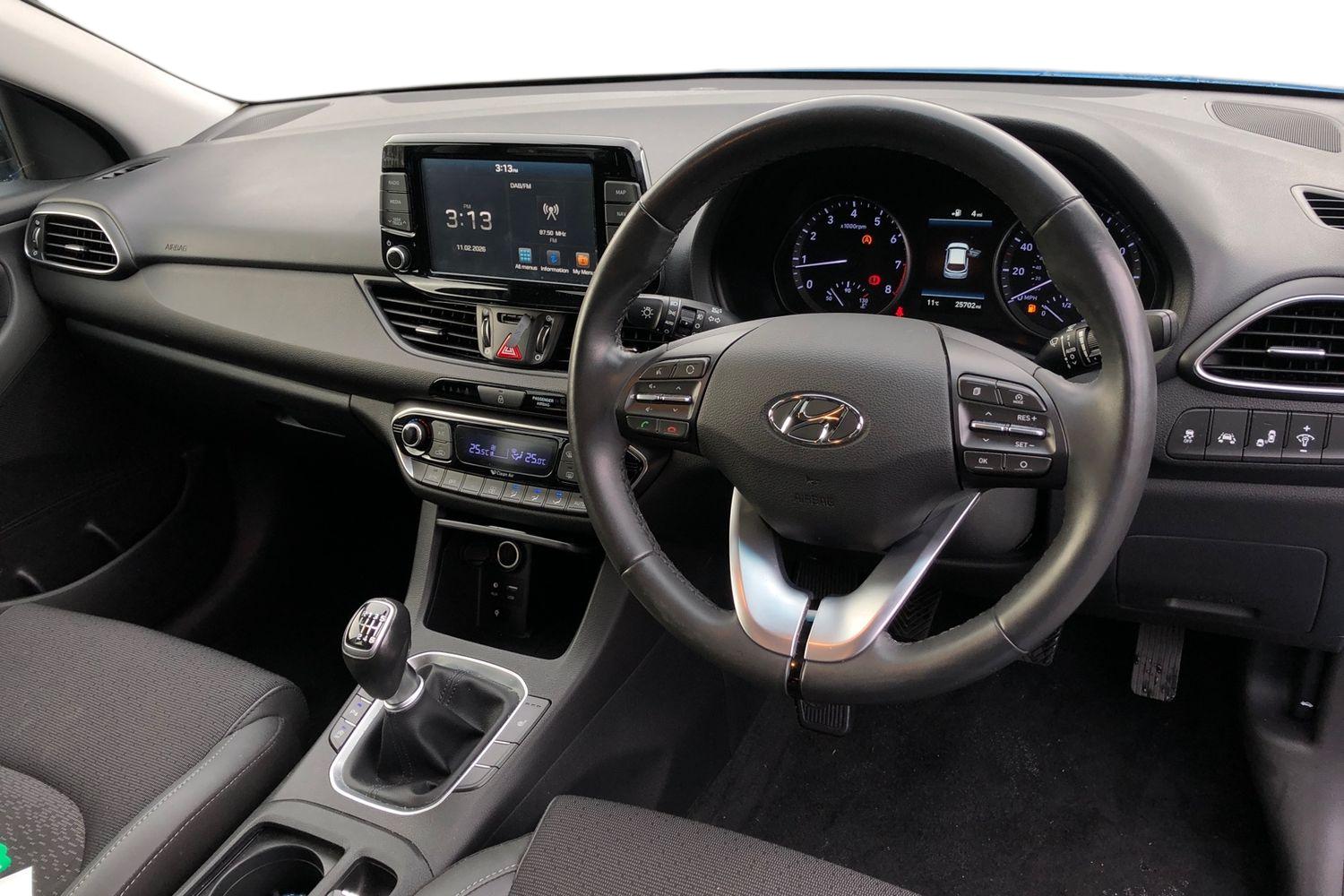 Used Hyundai i30 2017 for sale - 77805278: Photo 3