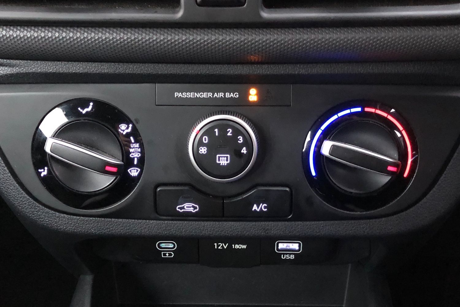 Used Hyundai i10 2024 for sale - 76503003: Photo 15