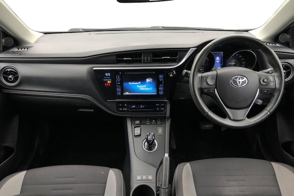 Used Toyota Auris 2017 for sale - 75381478: Photo 3