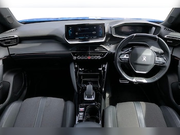 Used Peugeot 2008 2021 for sale - 79043358: Photo