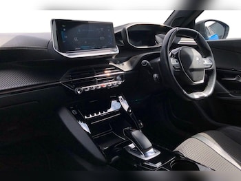 Used Peugeot 2008 2021 for sale - 79043358: Photo