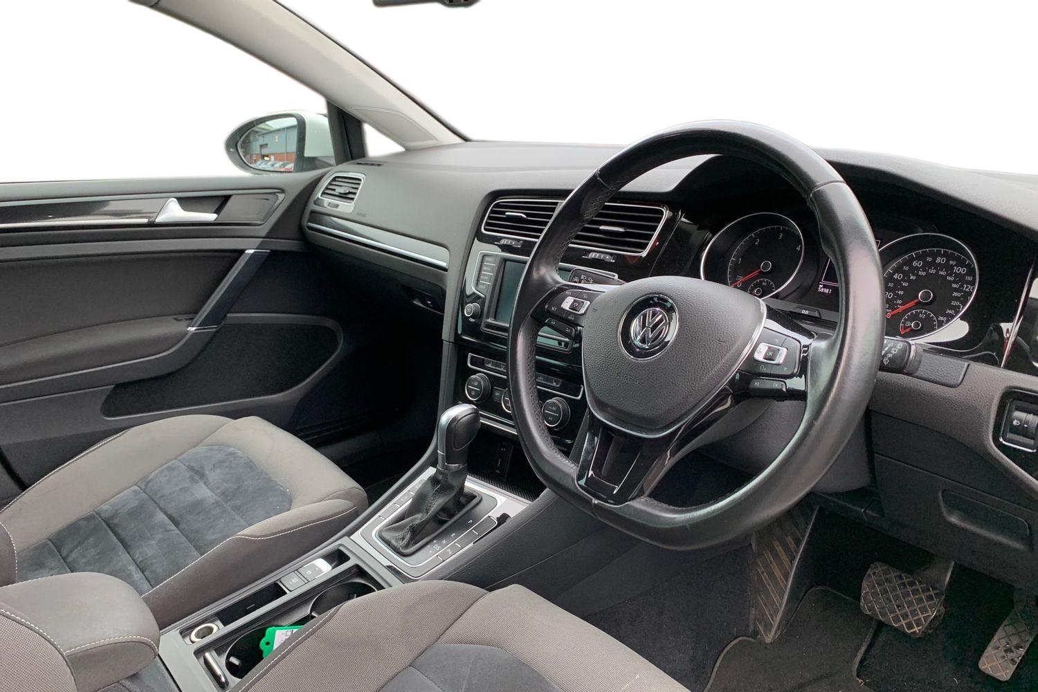 Used Volkswagen Golf 2015 for sale - 76488410: Photo 3