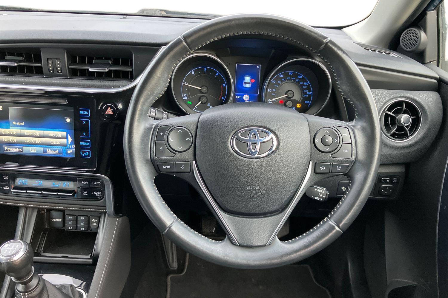 Used Toyota Auris 2017 for sale - 77527525: Photo 5