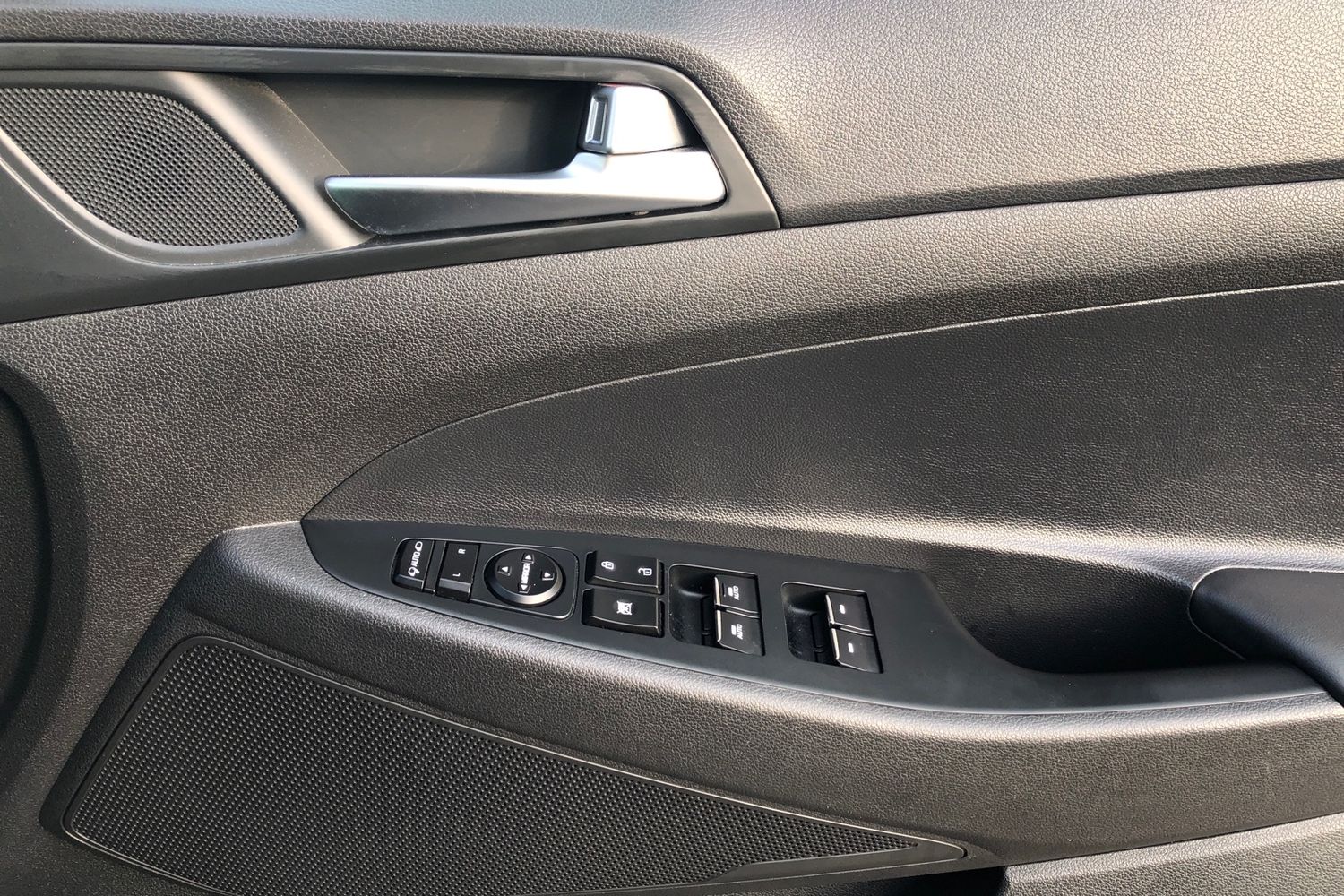 Used Hyundai TUCSON 2019 for sale - 76863410: Photo 16