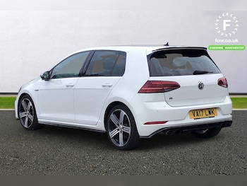 Used Volkswagen Golf 2017 for sale - 76182086: Photo 2