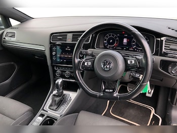 Used Volkswagen Golf 2017 for sale - 76182086: Photo 3
