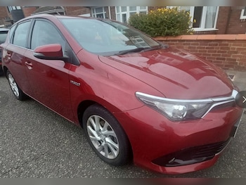 2017 - 1.8 Hybrid Icon TSS 5dr CVT