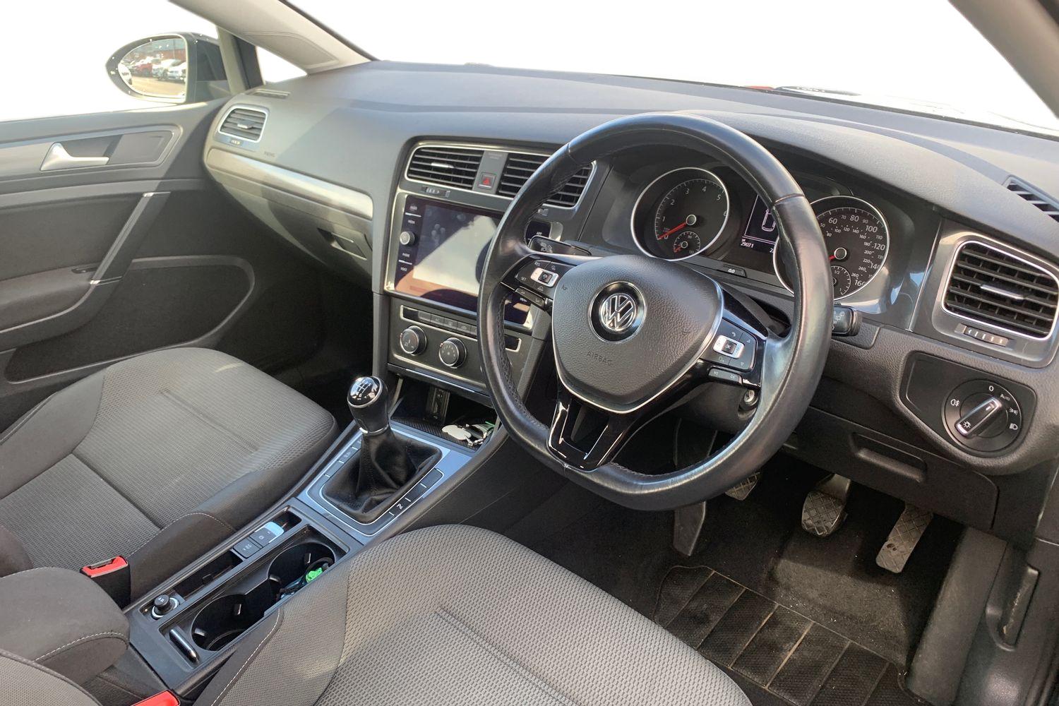 Used Volkswagen Golf 2018 for sale - 76385524: Photo 3