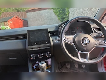 Used Renault Clio 2020 for sale - 78734658: Photo