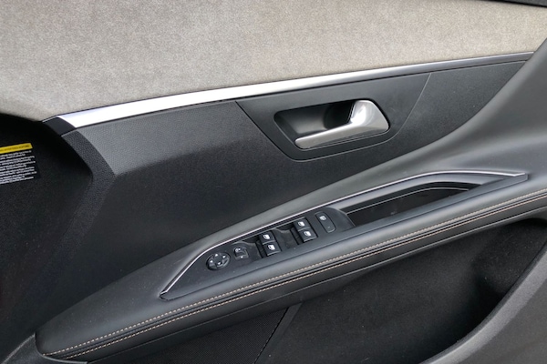 Used Peugeot 3008 2017 for sale - 75700947: Photo 14