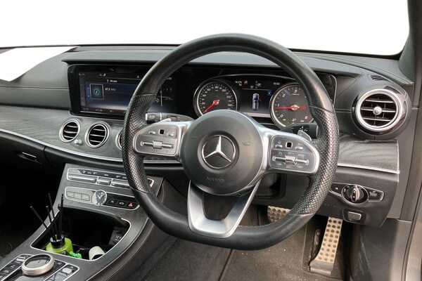 Used Mercedes-Benz E-Class 2018 for sale - 75651058: Photo 3