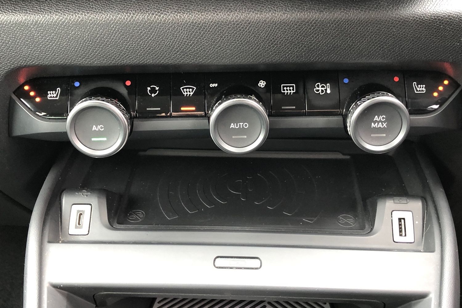 Used Citroen C4 2022 for sale - 76863417: Photo 15